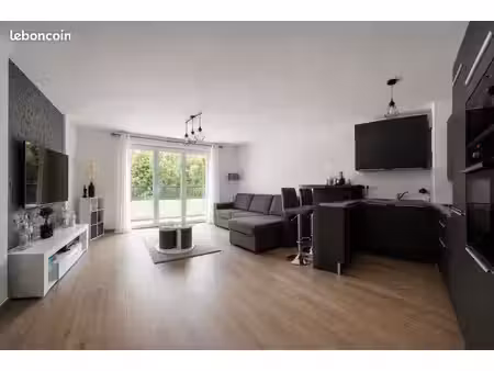 appartement 2 pièces avec balcon et place de parking