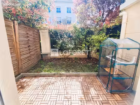 studio 1 pièce 24 m²