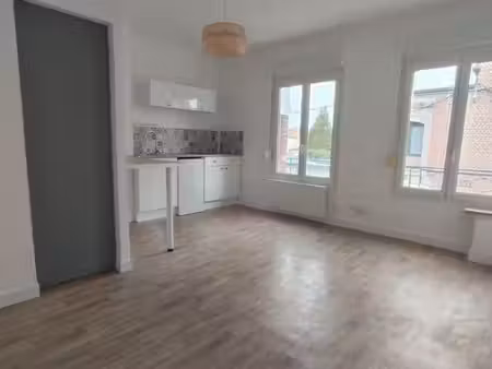 studio 19m2 refait à neuf - amiens st acheul 450