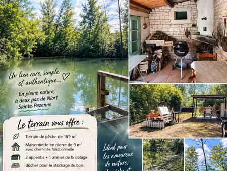 terrain de pêche avec maisonnette en pierre