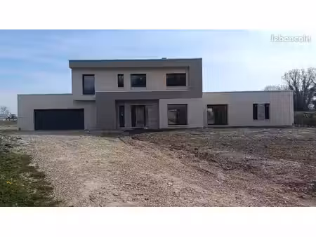 terrain 1 700 m² adainville