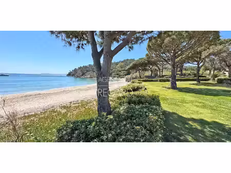 appartement avec terrasse et piscine le lavandou (83)