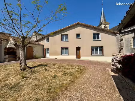 maison à vendre chey 79120