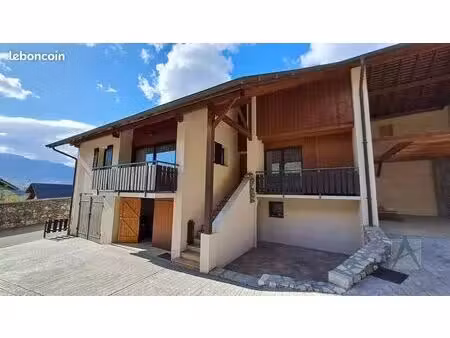 maison 7 pièces 265 m²