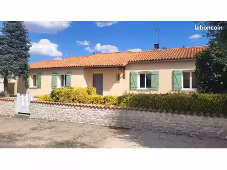 pavillon de plain-pied avec terrain clos piscinable