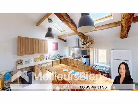 maison charentaise à rénover  déjà habitable  grand terrain et dépendances