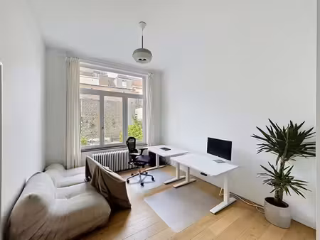 appartement une chambre dans une belle maison à deux pas de