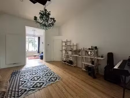 duplex à louer avec jardin et 4 chambres   saint-gilles (vbe53979)