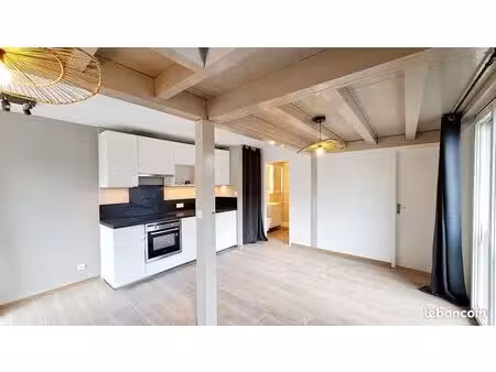 petit duplex dans copropriete la motte servolex