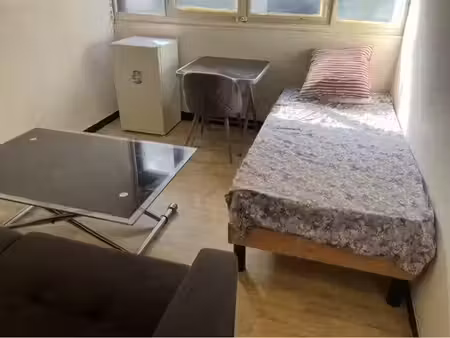 location meublée appartement 1 pièce 9 m² à grigny (91350)  520 €