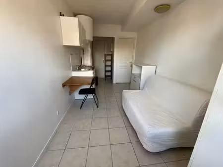 location meublée appartement 1 pièce 18 m² à lyon 2ème (69002)  690 €