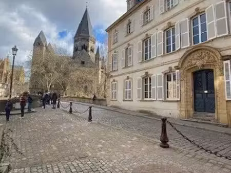 location meublée appartement 1 pièce 30 m² à metz (57000)  470 €