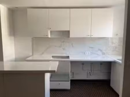 location meublée appartement 2 pièces 51 m² à paris 10ème (75010)  1 750 €