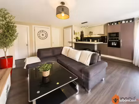 appartement 3 pièces 65 m²