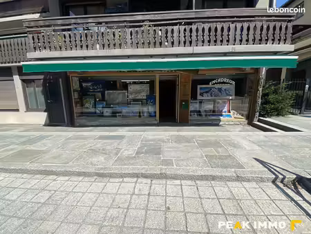 murs commerciaux 98 m² le fayet