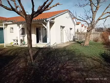 location maison 4 pièces 103 m² à pélussin (42410)  1 000 €