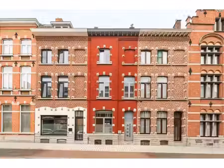 deux maisons de caractère aux multiples possibilités