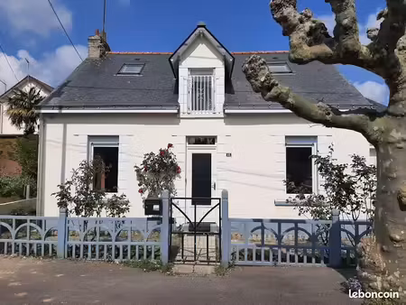 location meublée maison 5 pièces 90 m² à saint-etienne-de-montluc (44360)  1 195 €