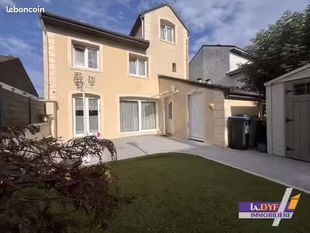 pavillon 5 pièces 95 m²