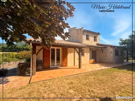 maison 8 pièces 230 m²