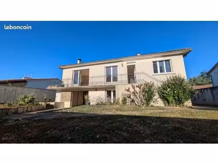 propriété 4 pièces 145 m²