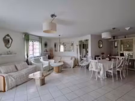 vente maison à villaines-la-juhel (53700) : à vendre / villaines-la-juhel