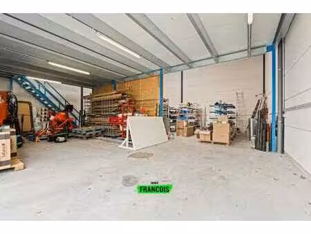 entrepôt récent avec possibilités de stockage à blankenberge