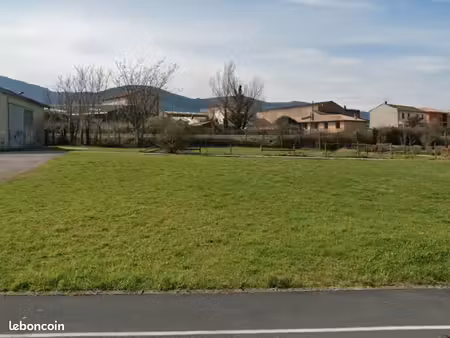 terrain 938 m² aussillon