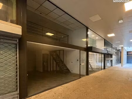 bureaux 51 m² chambery