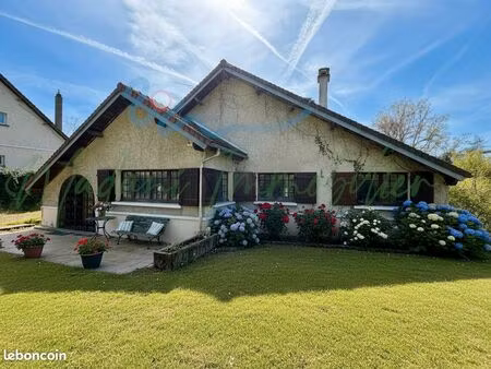 maison 6 pièces 133 m²