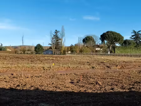 terrain à bâtir de 450 m² à lagrave (81)