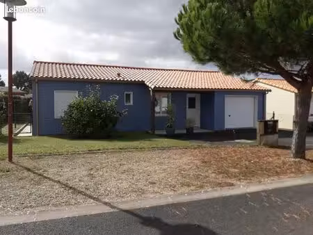 maison individuelle  2 chambres  77 m² à celles sur belle