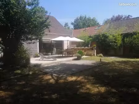 très bel ensemble immobilier à deux pas du centre de bréval