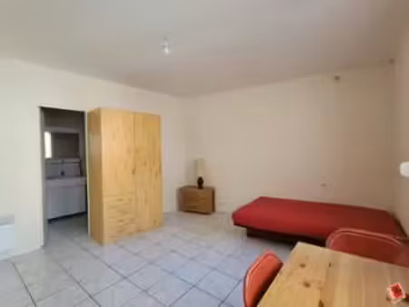 location appartement t1 meublé à saint-brieuc centre ville  charner  ste thérèse (22000) :