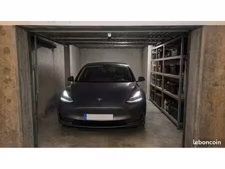 grand garage 18m2 gare palais de justice europole