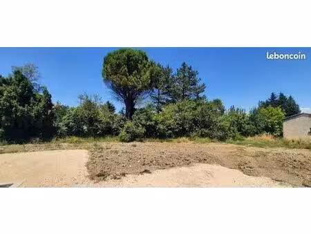 terrain à bâtir de 420 m² à chateauneuf-de-gadagne (84)