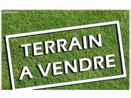 terrain 236 m² pertuis