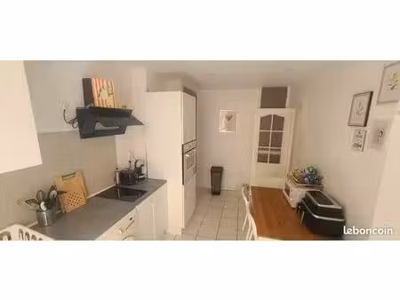 beau t2 centre ville toulon 52 m²