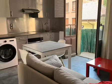 charmant t2 meublé rénové – centre-ville – balcon – disponible fin août/début septembre