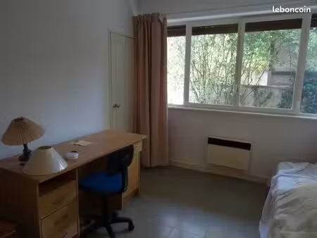 appartement 1 pièce 13 m²