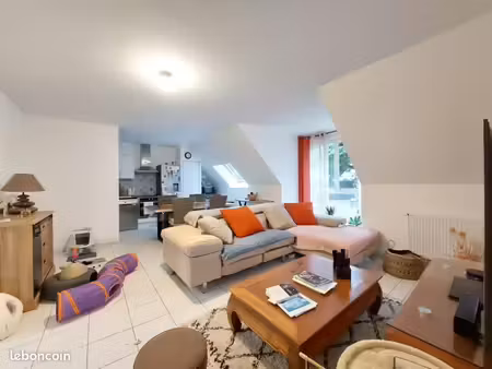 appartement 2 pièces 64 m²
