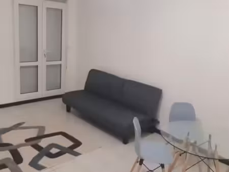 grand t2 meublé avec balcon  terrasse et pergola