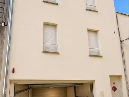 loue places de stationnement dans box (mazargues)