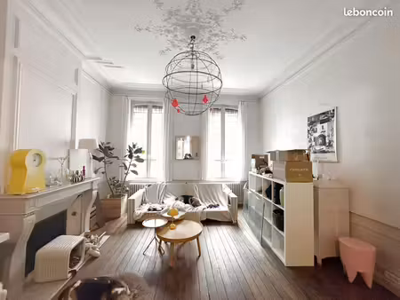 maison 9 pièces 230 m²