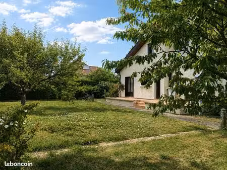 genas (69) – location maison individuelle - 7 pièces - meublée -137 92 m² (146.64 m² au so