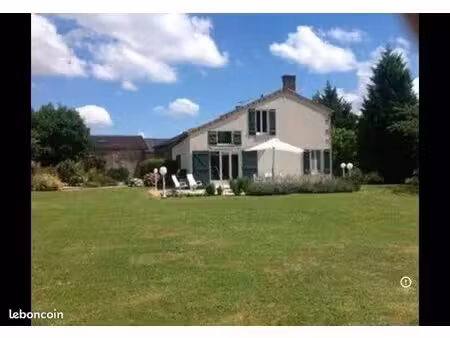 propriété 5 pièces 157 m²