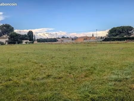 terrain 326 m² sorgues
