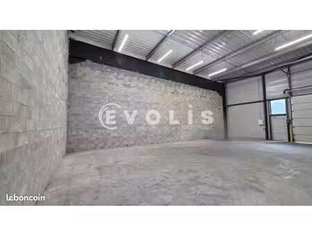 local d'activité 139 m²