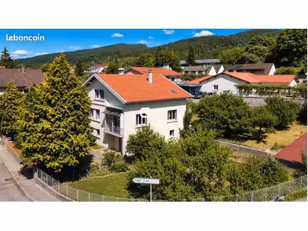 maison 8 pièces 121 m²