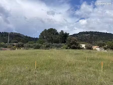 terrain à bâtir de 678 m² à merindol (84)